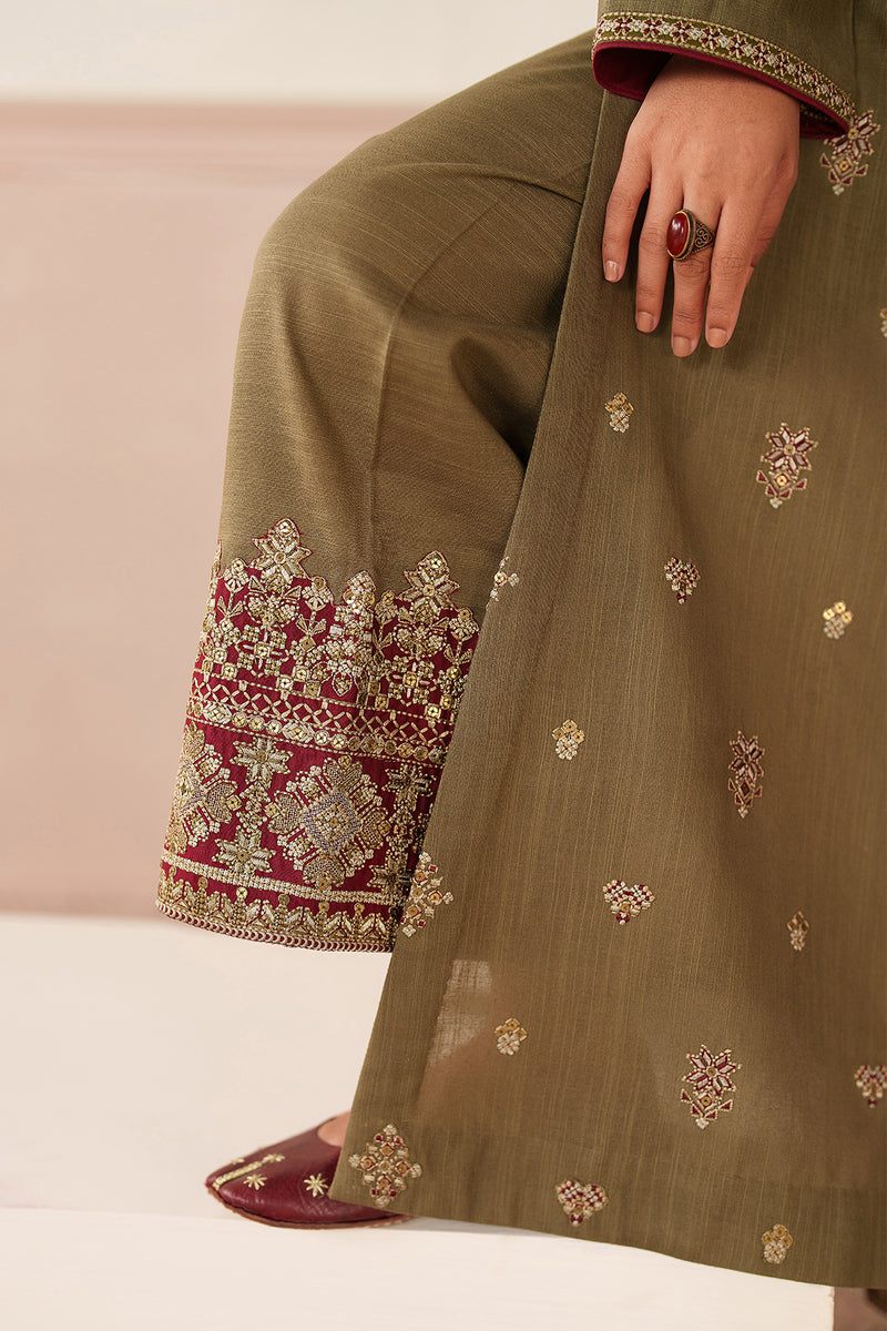 EMBROIDERED KHADDAR