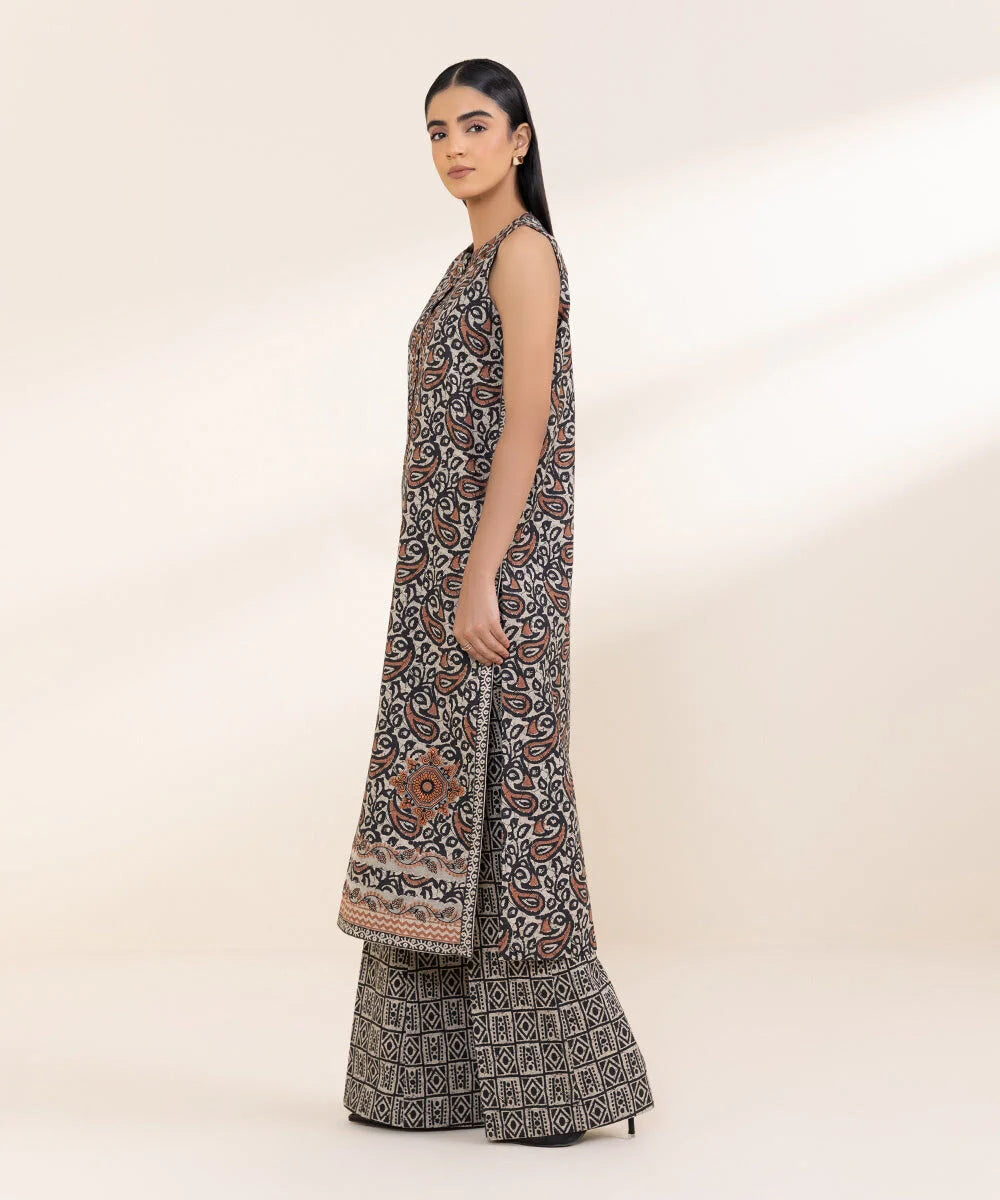 2 Piece - Embroidered Khaddar Suit