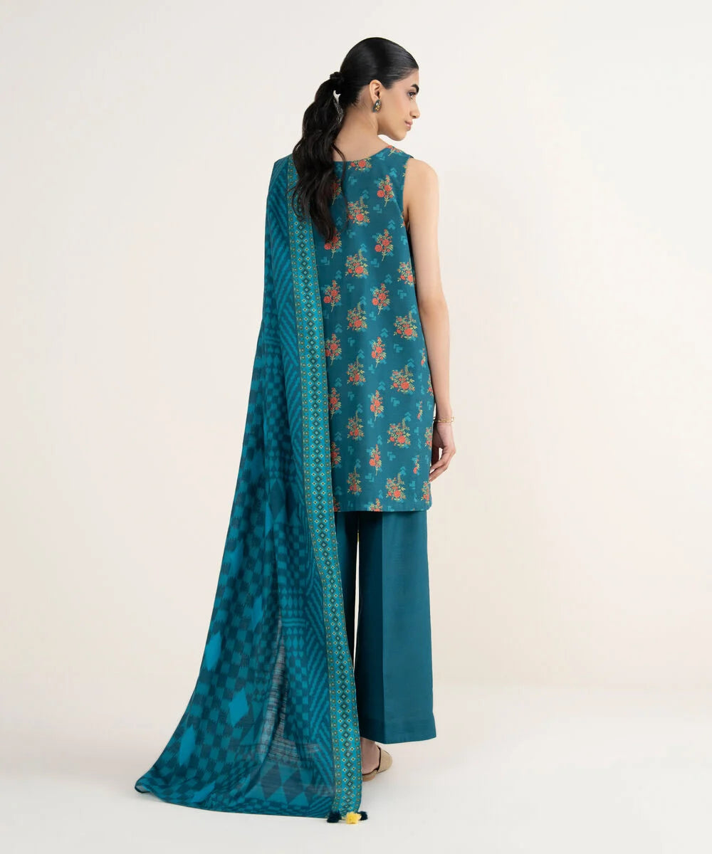 3 Piece - Printed Khaddar Suit