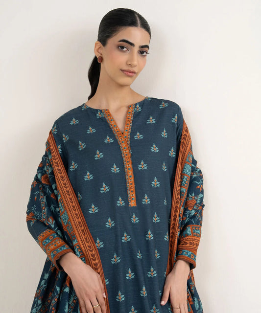 3 Piece - Printed Khaddar Suit