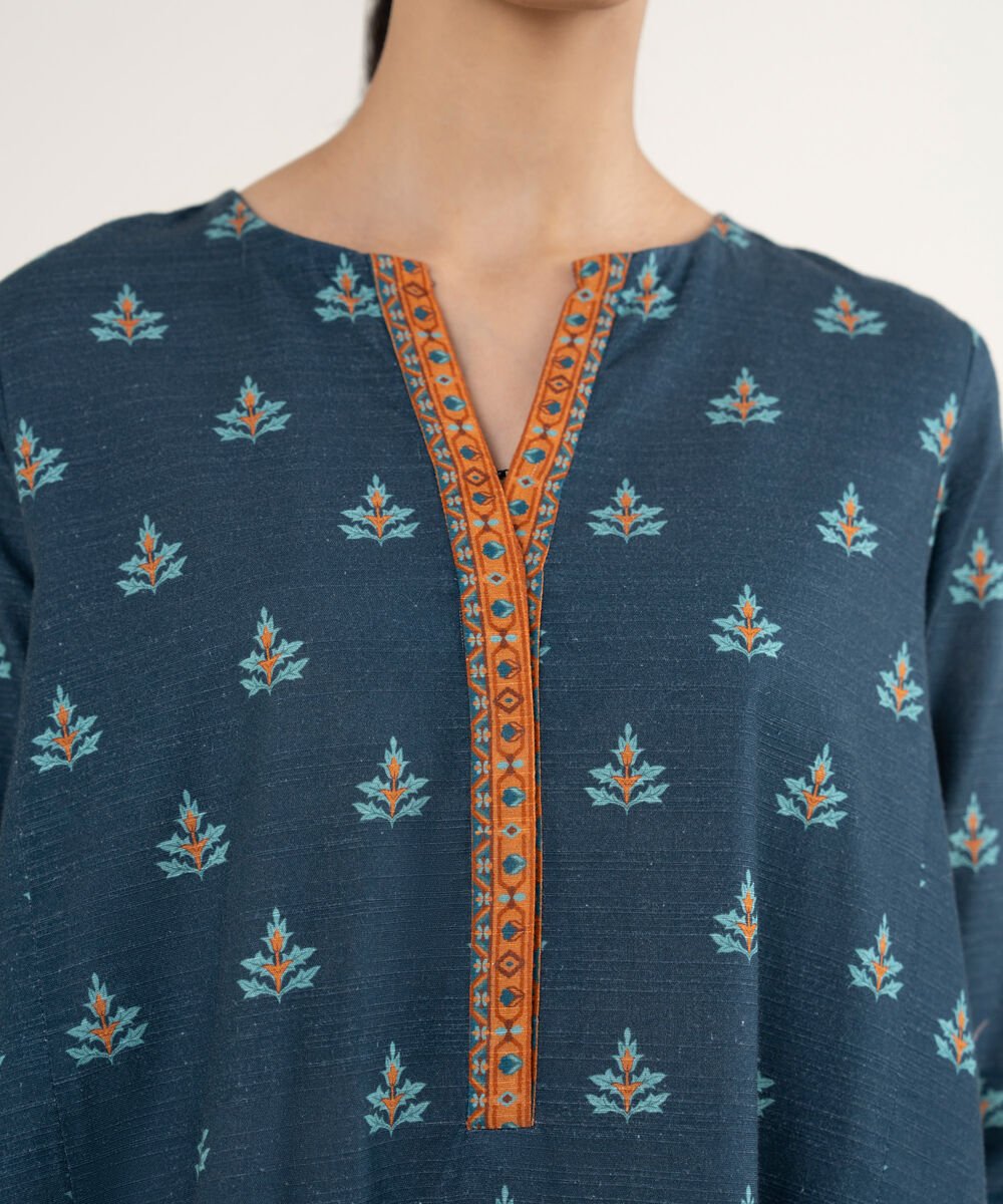 3 Piece - Printed Khaddar Suit