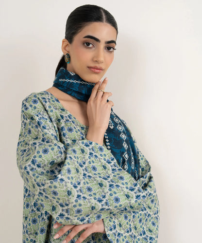 3 Piece - Printed Khaddar Suit