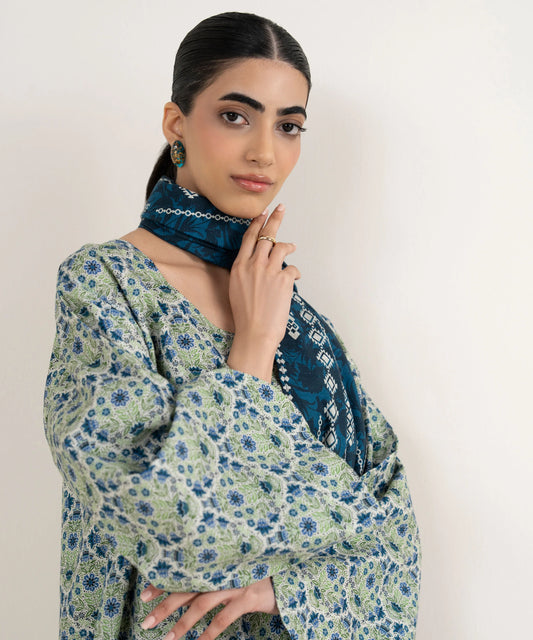 3 Piece - Printed Khaddar Suit