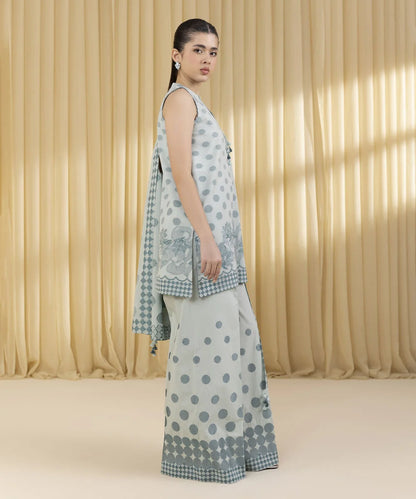 3 Piece - Embroidered Jacquard Suit.